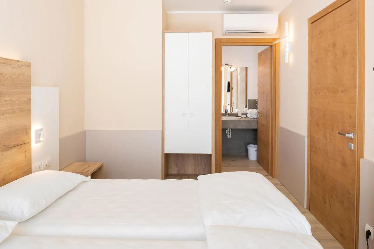 Residence Parco Del Garda Garda  Aparthotel