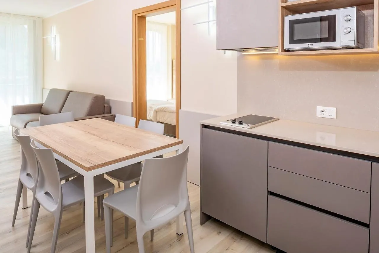 *** Lägenhetshotell Residence Parco Del Garda Garda  Italien