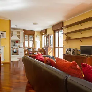  Apartament Bright House With 2 Bedrooms & A Unique Terrace Włochy